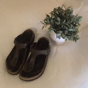 birkenstock gizeh bronze size 40 - well loved